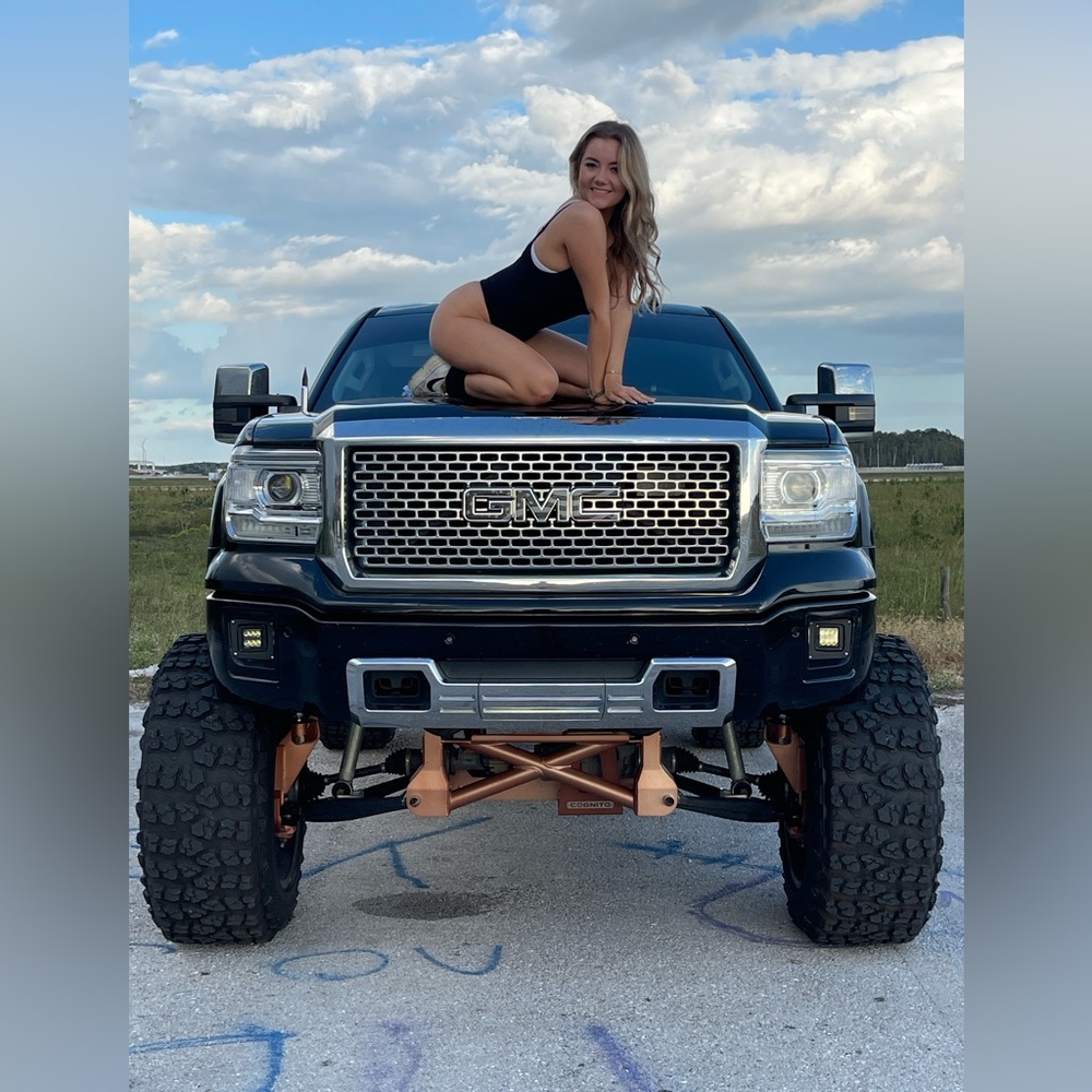 Meet your Posher, Chase